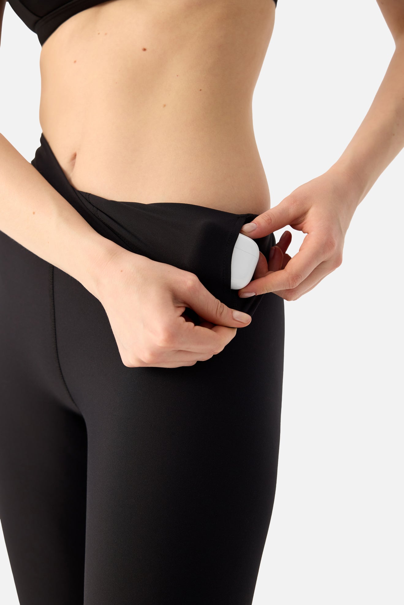 Liora Soft 7/8 Хеланки - Black