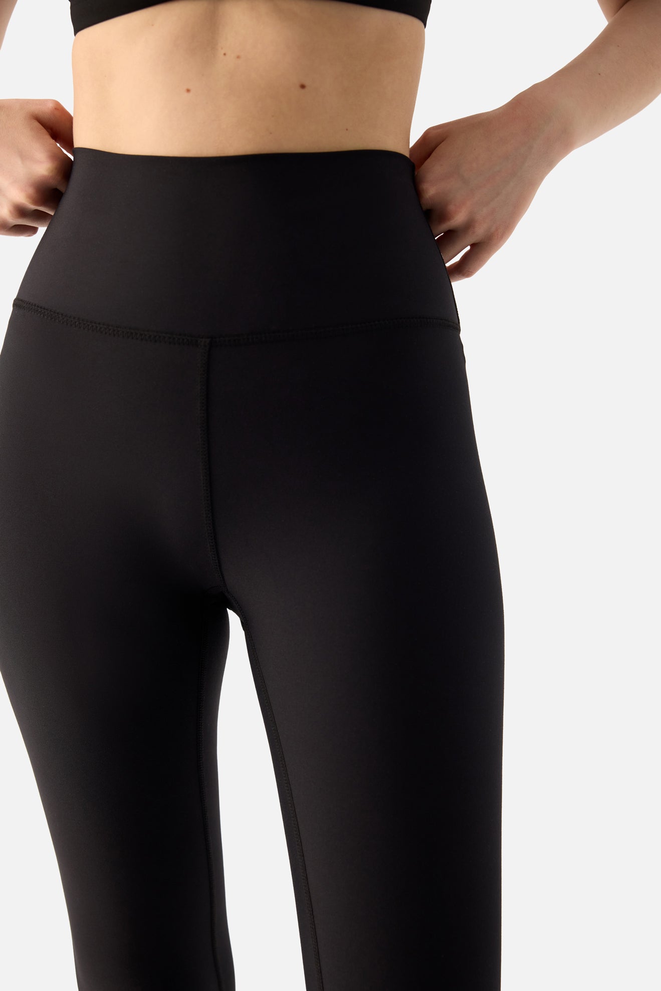 Liora Soft 7/8 Хеланки - Black