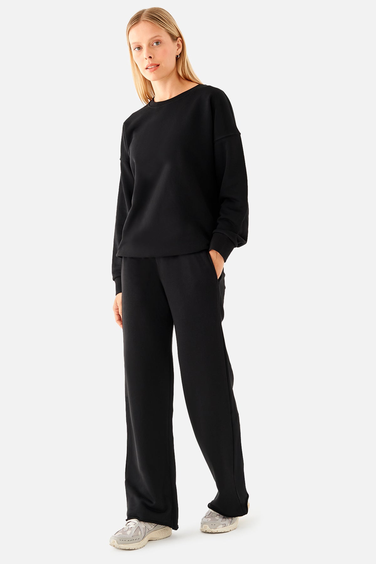 Amelia Flare Sweatpants - Black