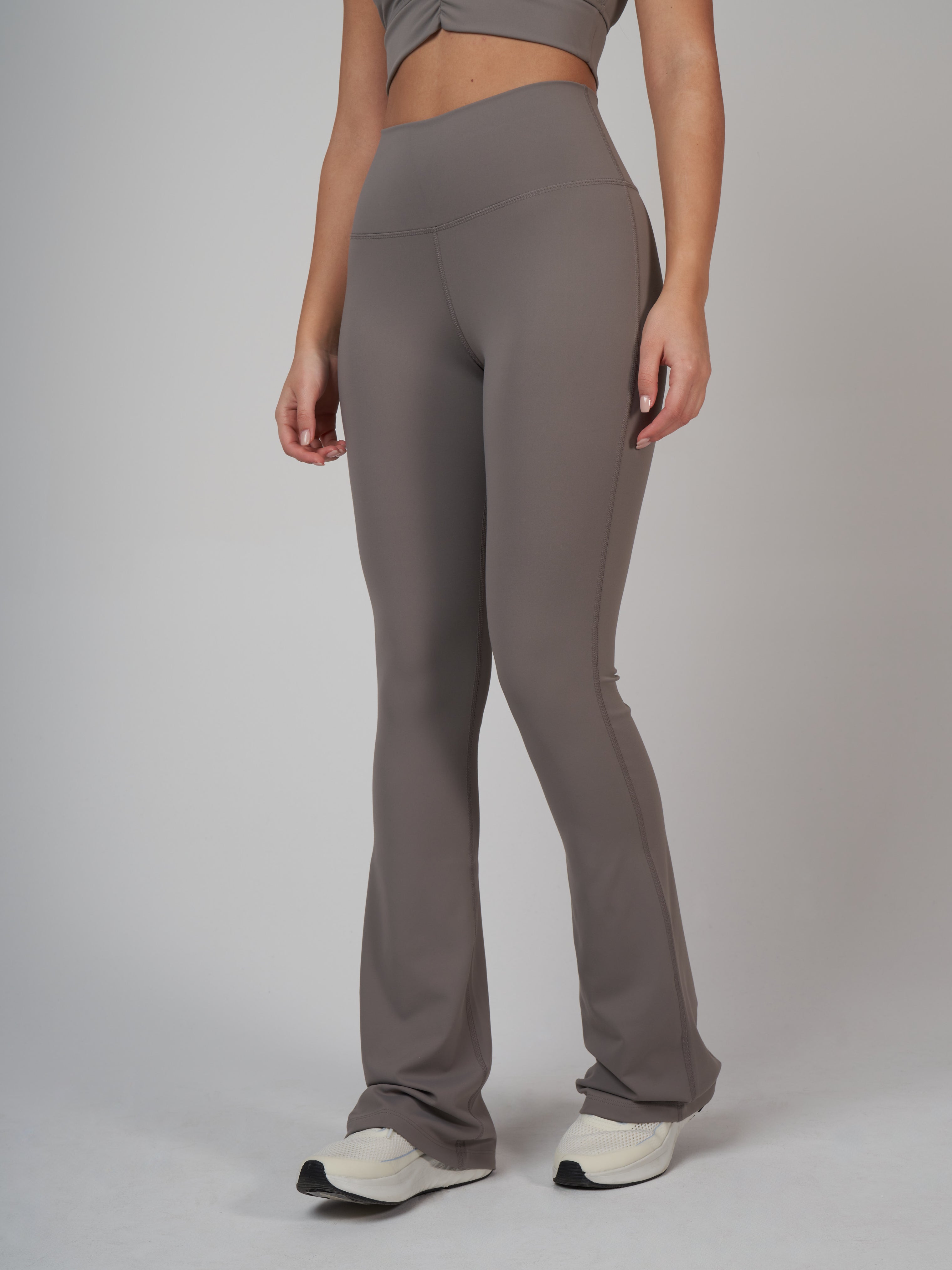 Liora Soft Flare Хеланки - Stone